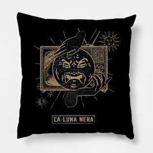 La luna nera Pillow