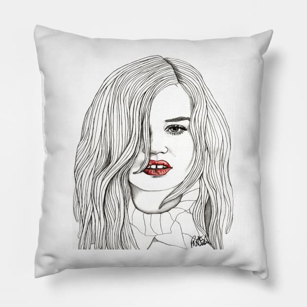 Georgia with Red Lips Pillow by paulnelsonesch