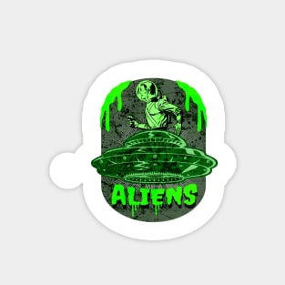 Aliens | Vintage Retro UFO | Old-school 1960 Cartoon Spaceman | Scary Green Slime Magnet