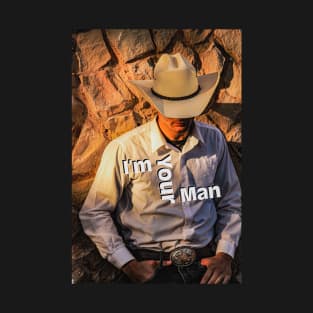 Soy tu hombre vaquero con sombrero y hebilla de cinturón camiseta