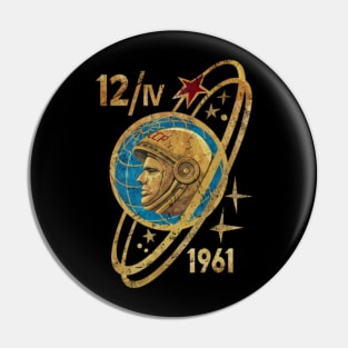 Iv gagarin 12 1961 t-shirt Pin