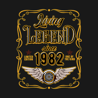 38th Birthday Gift For Men Women Living Legend Since 1982 T-Shirt