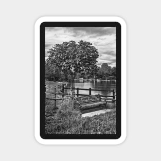 A Bench By The Thames Magnet