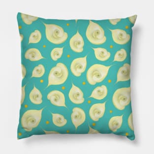 Delicate Flower Pattern Pillow