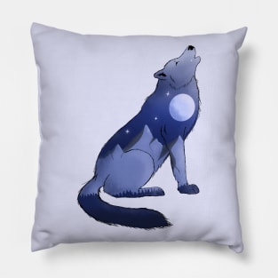 Wolf howling at the moon in the mountains Pillow