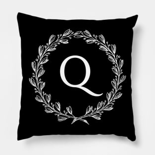 Beautiful Letter Q Alphabet Initial Monogram Wreath Pillow