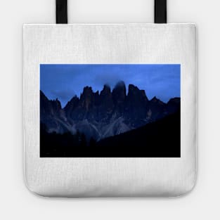 Blue hour on the Odle Tote