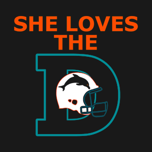 Miami Football - Funny She Loves The MIAMI D Retro Helmet T-Shirt