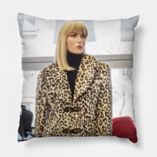 Mannequin 148a Pillow