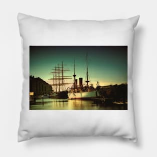 USS Olympia - The Moshulu - Penn's Landing Pillow