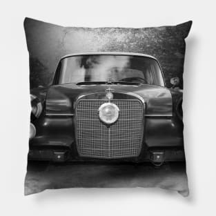 mercedes, oldtimer - black white Pillow