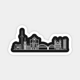 Cologne Skyline in white with details Magnet