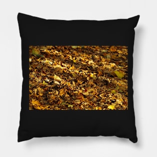 leafs carpet of gold Pillow