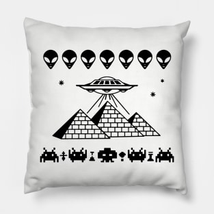 alien vs arcade Pillow