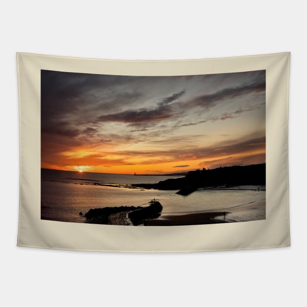 December sunrise over Cullercoats Bay Tapestry by Violaman