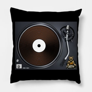 Turntable vintage audio Pillow