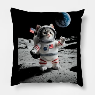 Astronaut cat on moon Pillow