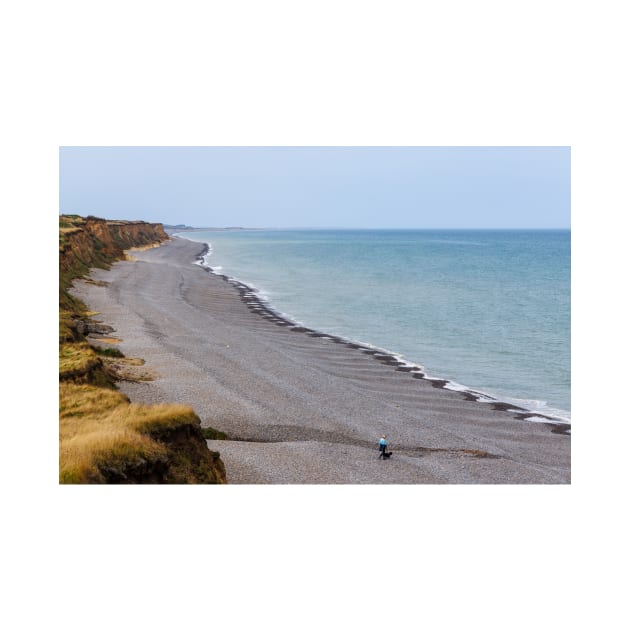 Weybourne Beach and Cliffs by GrahamPrentice