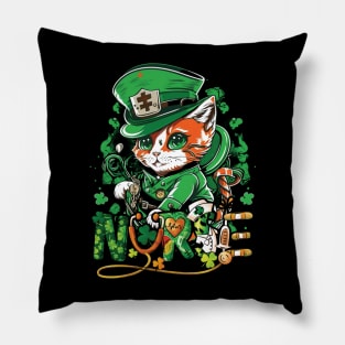 St Patricks Day Nurse Cat Leprechaun Lucky Green Proud Irish Pillow