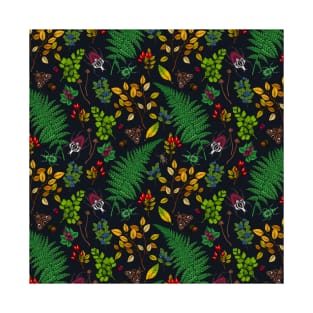 Forest berries, leaves and bugs on graphite black T-Shirt