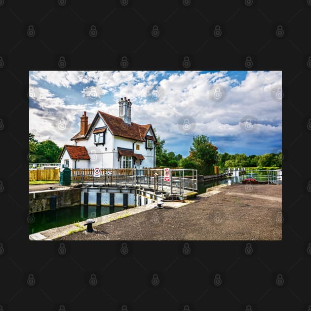 The Lock Keeper's Cottage At Goring by IanWL