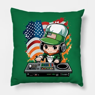 leprechaun st patricks day Pillow