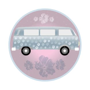 Summer feeling retro van with hibiscus flowers and soap bubbles on light pink circle T-Shirt