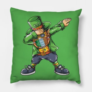 St Patricks Day Dabbing Leprechaun Face Mask Irish flag Pillow