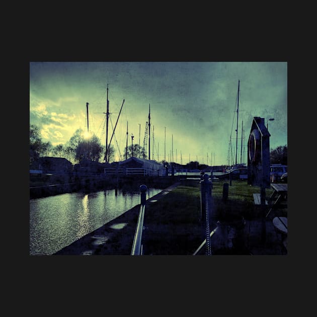 Heybridge Basin Lock by newbeltane