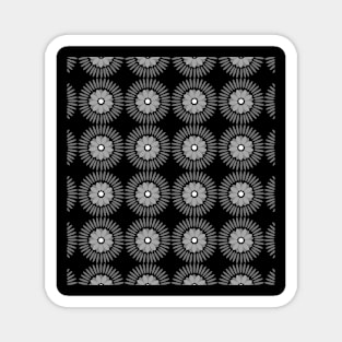 Black and white floral pattern Magnet