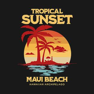 Maui Beaches, Hawaiian archipelago Summer Vacation Sunset T-Shirt