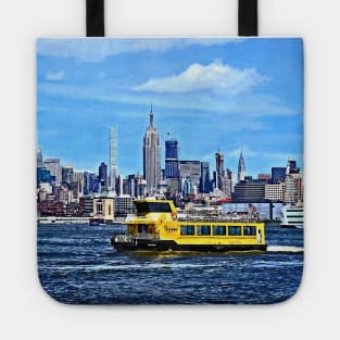 Manhattan NY - Ferry In Front Manhattan Skyline Tote