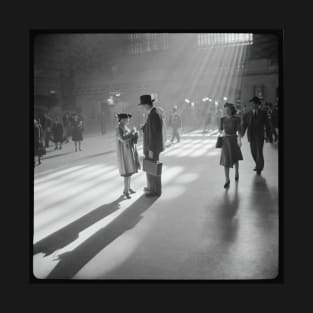 "A Quick Exchange in Grand Central Terminal" (aka Grand Central Station), New York City, 1941 - vintage black and white photo, cleaned and restored T-Shirt