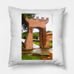 abs kingdom arch Pillow