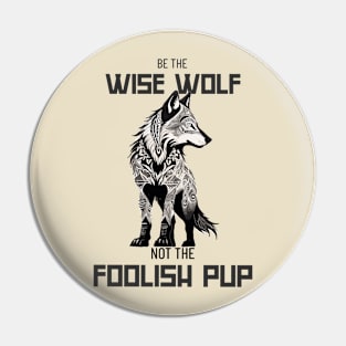 Wolf Howling T-shirt Pin