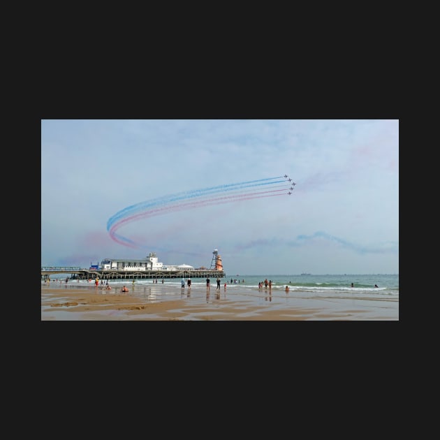 Red Arrows flying over Bournemouth Pier by fantastic-designs