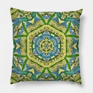 Beautiful wattle mandala Pillow