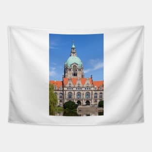 New Town Hall in Maschpark am Maschteich, Hanover, Lower Saxony, Germany Tapestry