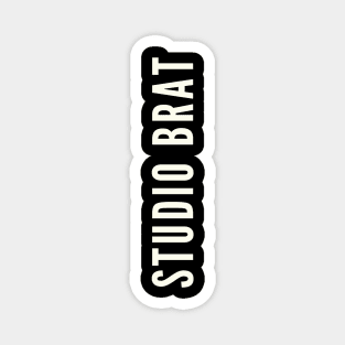 STUDIO BRAT Magnet