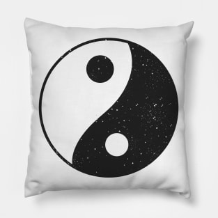 Yin and yang Pillow