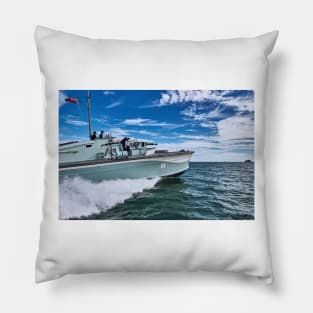 Motor gun Boat at Speed Pillow