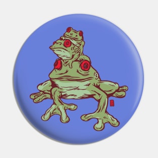 3 Frogs Pin