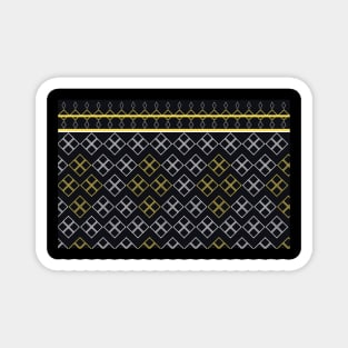 The black background fabric pattern is contrasted with white and yellow. Magnet