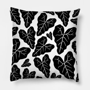 Black veiny heart shaped plant leaves pattern Pillow