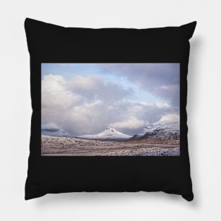 Stac Pollaidh smoking Pillow