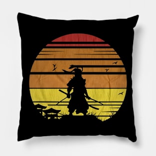 Retro vintage samurai in sunset Pillow