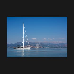 Sailing boat in Nafplio. T-Shirt