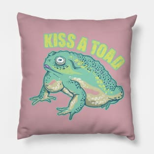 Kiss a toad Pillow