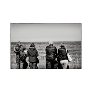 Looking out to sea - Seahouses, Northumberland, UK T-Shirt