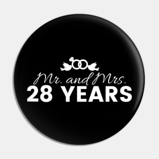 28th Wedding Anniversary Couples Gift Pin